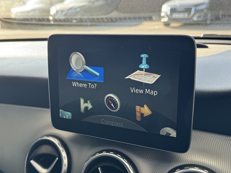 Mercedes-Benz 2.1 GLA200d Sport (Premium Plus) SUV 5dr Diesel 7G-DCT Euro 6 (s/s) (136 ps)