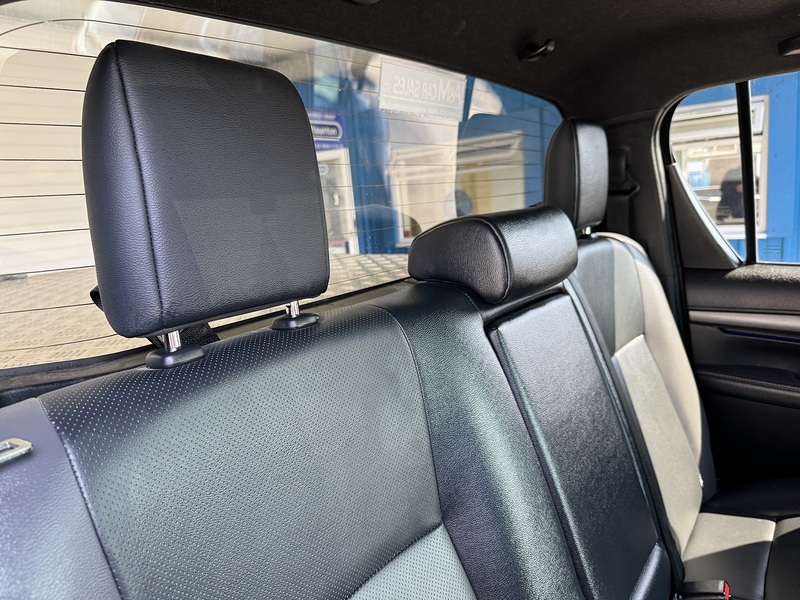 Toyota D-4D Invincible X Pickup 2.8 Automatic Diesel