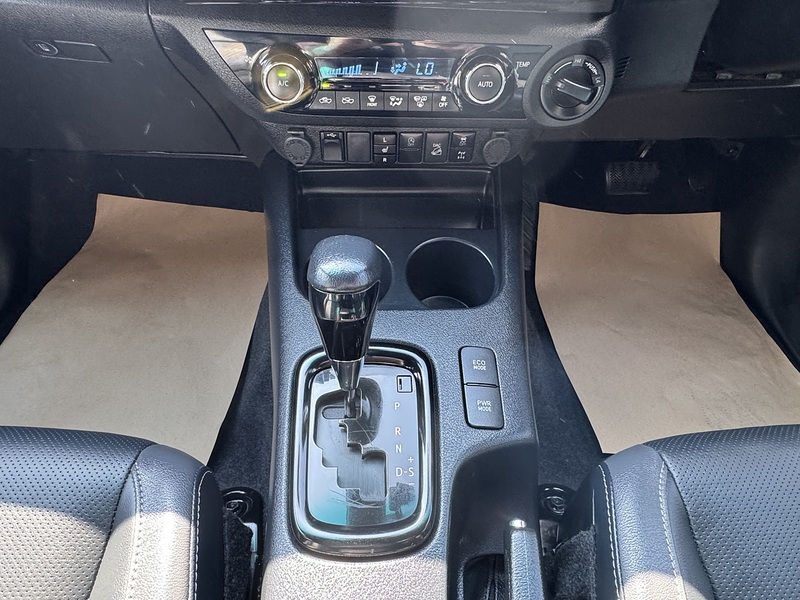 Toyota D-4D Invincible X Pickup 2.8 Automatic Diesel