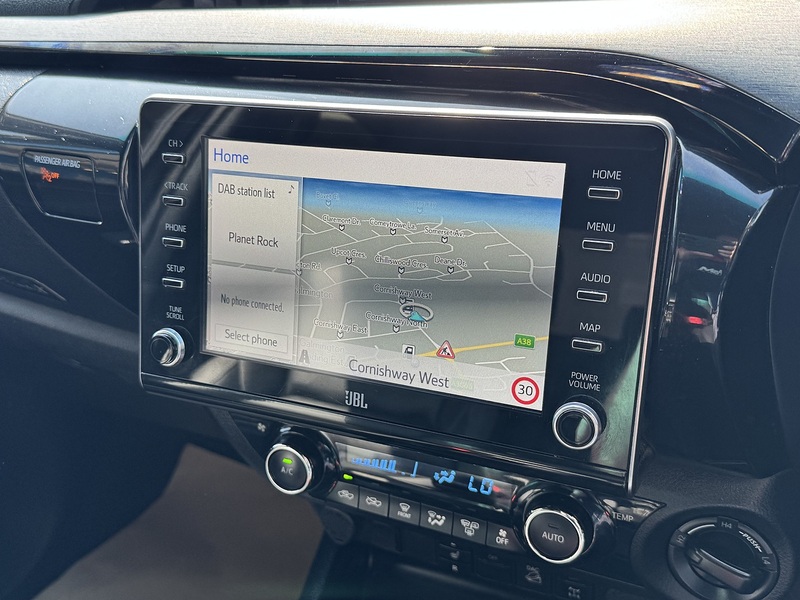 Toyota D-4D Invincible X Pickup 2.8 Automatic Diesel