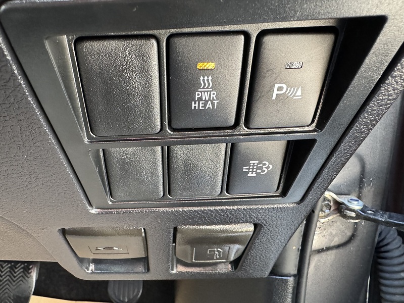 Toyota D-4D Invincible X Pickup 2.8 Automatic Diesel