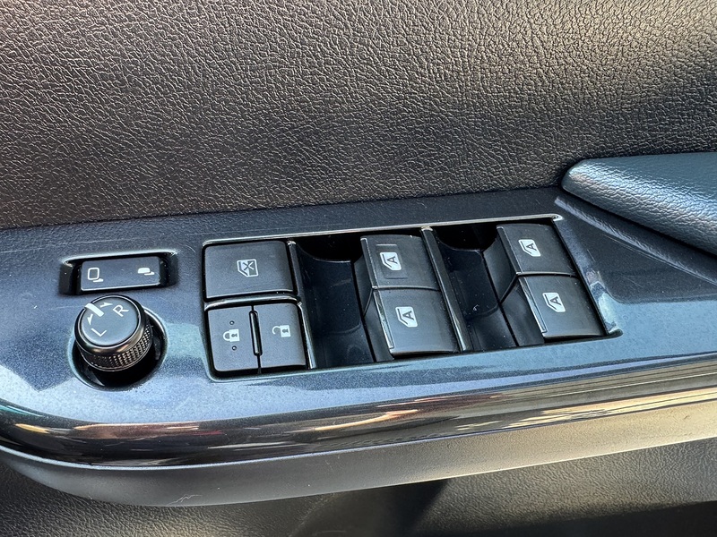 Toyota D-4D Invincible X Pickup 2.8 Automatic Diesel