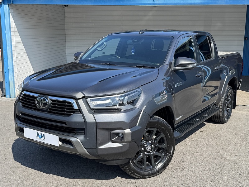 Toyota D-4D Invincible X Pickup 2.8 Automatic Diesel