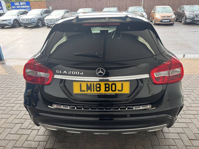 Mercedes-Benz 2.1 GLA200d AMG Line SUV 5dr Diesel Manual Euro 6 (s/s) (136 ps)