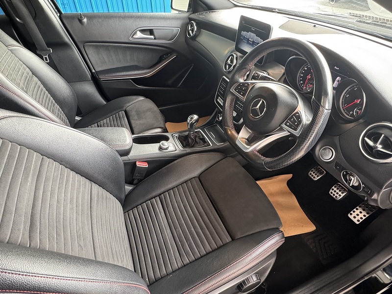 Mercedes-Benz 2.1 GLA200d AMG Line SUV 5dr Diesel Manual Euro 6 (s/s) (136 ps)