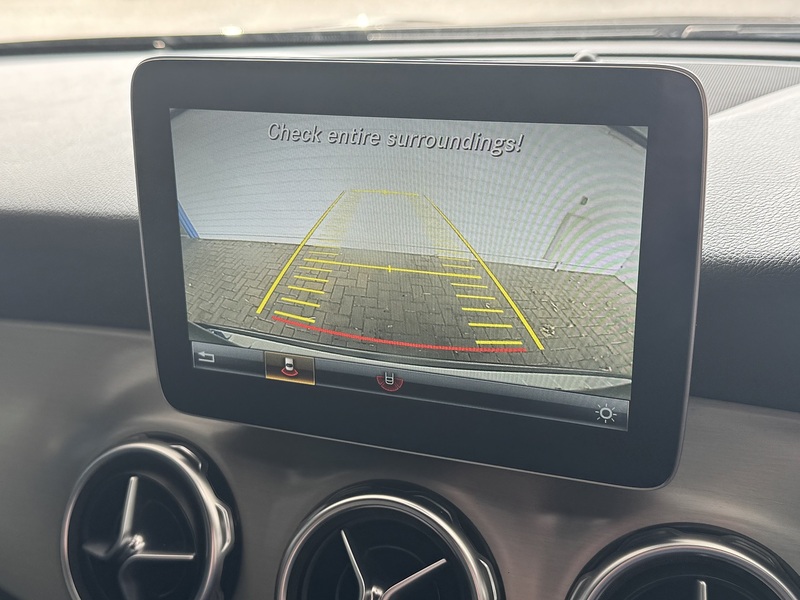 Mercedes-Benz 2.1 GLA200d AMG Line SUV 5dr Diesel Manual Euro 6 (s/s) (136 ps)