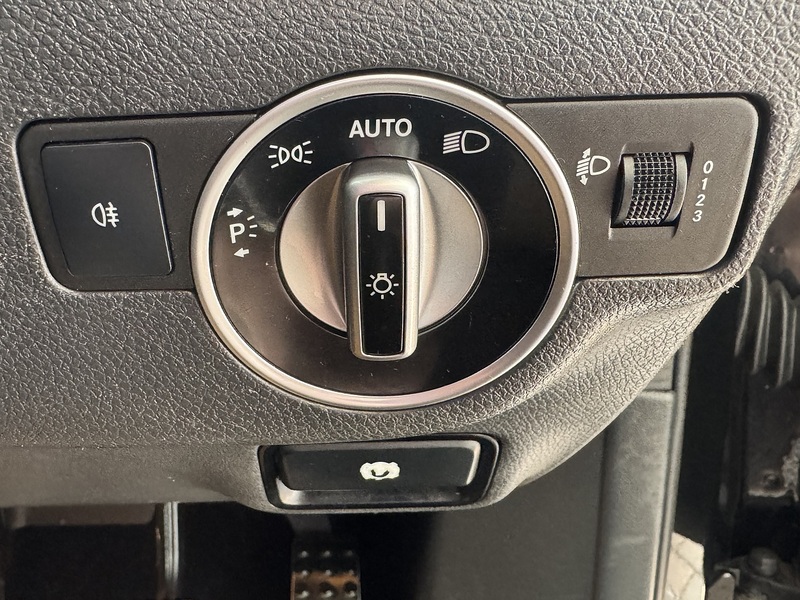 Mercedes-Benz 2.1 GLA200d AMG Line SUV 5dr Diesel Manual Euro 6 (s/s) (136 ps)