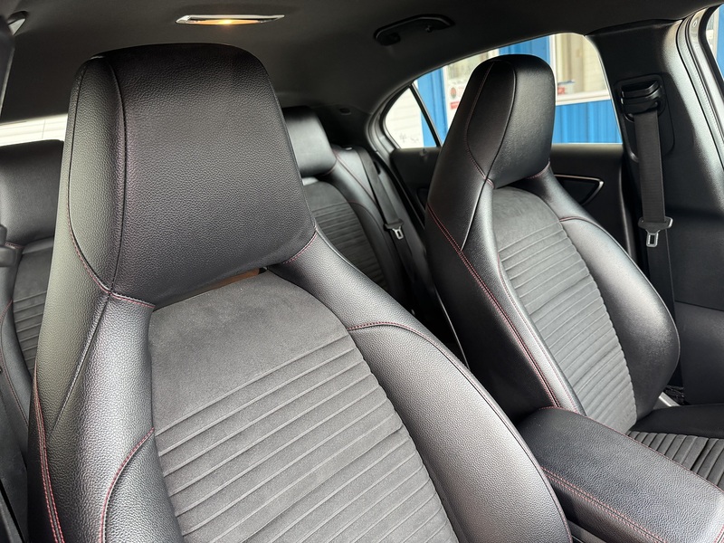 Mercedes-Benz 2.1 A200d AMG Line Hatchback 5dr Diesel 7G-DCT Euro 6 (s/s) (136 ps)