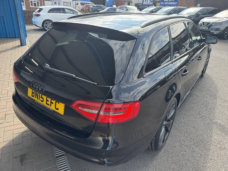 Audi 2.0 TDI Black Edition Plus Estate 5dr Diesel Manual Euro 5 (s/s) (177 ps)