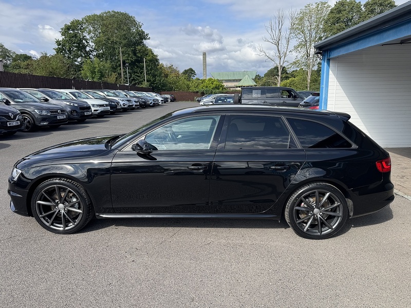 Audi 2.0 TDI Black Edition Plus Estate 5dr Diesel Manual Euro 5 (s/s) (177 ps)