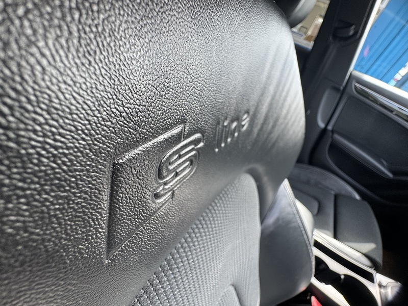 Audi 2.0 TDI Black Edition Plus Estate 5dr Diesel Manual Euro 5 (s/s) (177 ps)