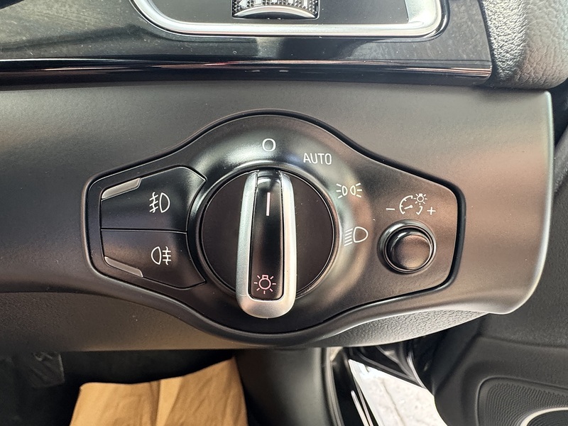 Audi 2.0 TDI Black Edition Plus Estate 5dr Diesel Manual Euro 5 (s/s) (177 ps)