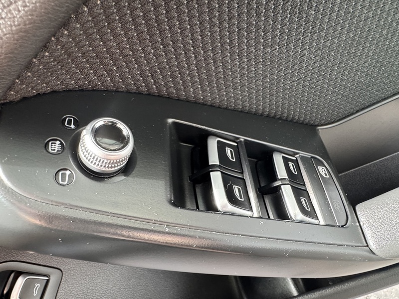 Audi 2.0 TDI Black Edition Plus Estate 5dr Diesel Manual Euro 5 (s/s) (177 ps)