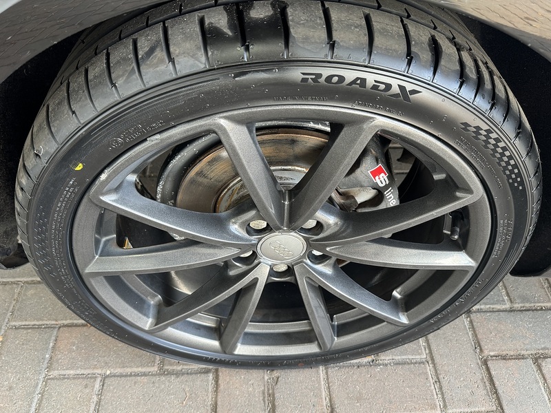 Audi 2.0 TDI Black Edition Plus Estate 5dr Diesel Manual Euro 5 (s/s) (177 ps)