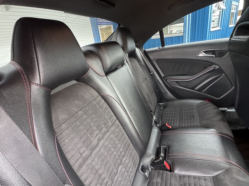 Mercedes-Benz 2.1 CLA220d AMG Line Coupe 4dr Diesel 7G-DCT Euro 6 (s/s) (177 ps)