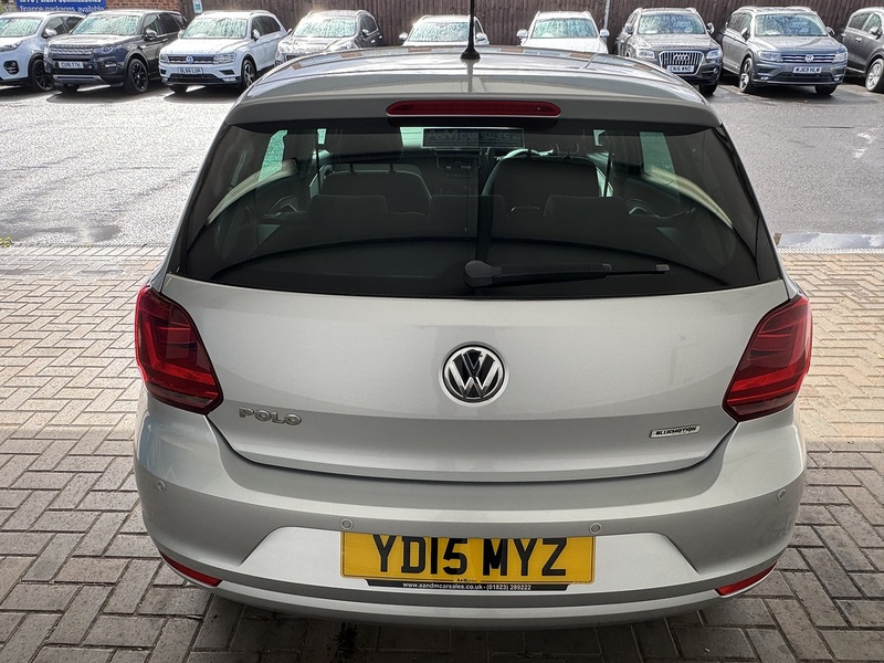 Volkswagen 1.0 BlueMotion Tech SE Design Hatchback 5dr Petrol Manual Euro 6 (s/s) (60 ps)