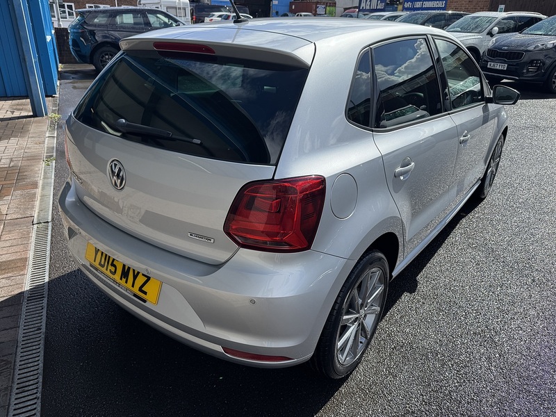 Volkswagen 1.0 BlueMotion Tech SE Design Hatchback 5dr Petrol Manual Euro 6 (s/s) (60 ps)