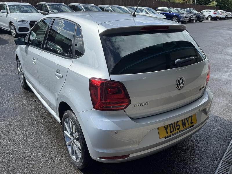 Volkswagen 1.0 BlueMotion Tech SE Design Hatchback 5dr Petrol Manual Euro 6 (s/s) (60 ps)
