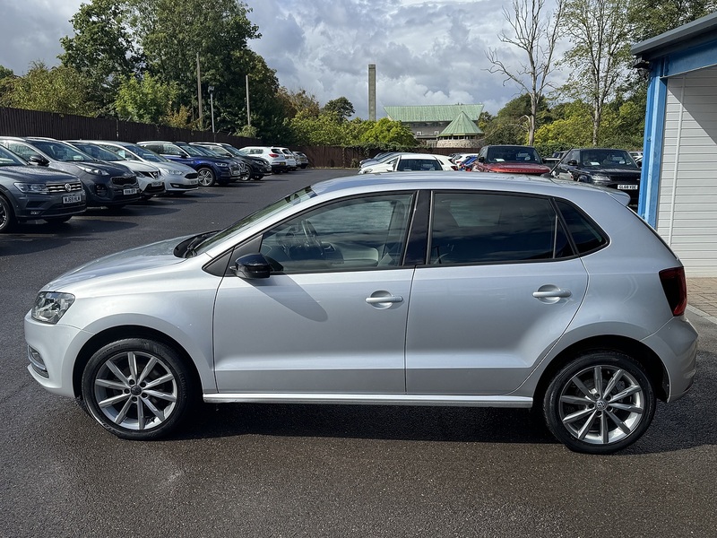 Volkswagen 1.0 BlueMotion Tech SE Design Hatchback 5dr Petrol Manual Euro 6 (s/s) (60 ps)