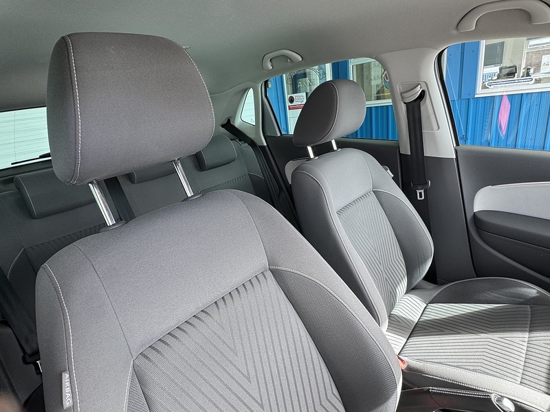 Volkswagen 1.0 BlueMotion Tech SE Design Hatchback 5dr Petrol Manual Euro 6 (s/s) (60 ps)