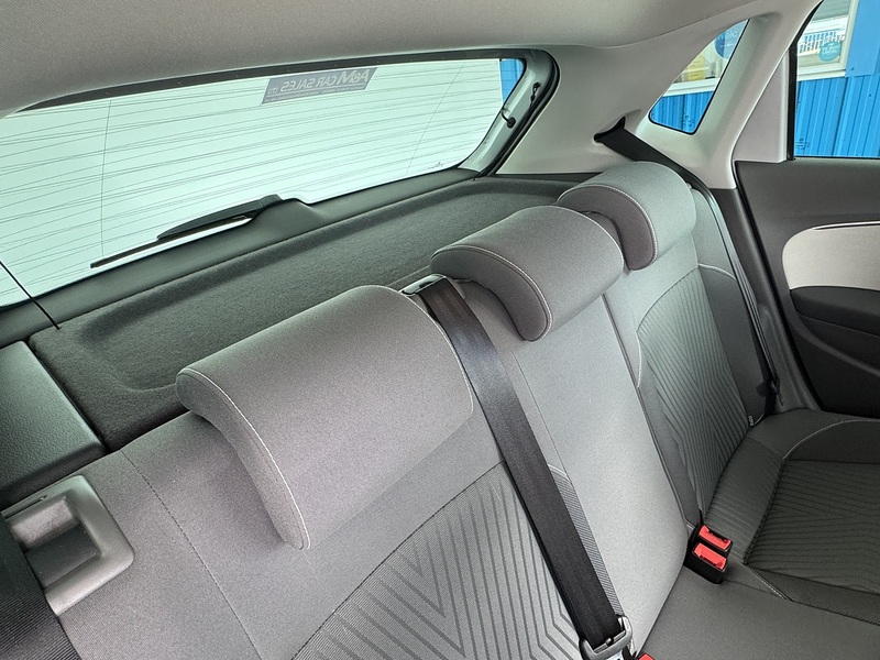 Volkswagen 1.0 BlueMotion Tech SE Design Hatchback 5dr Petrol Manual Euro 6 (s/s) (60 ps)