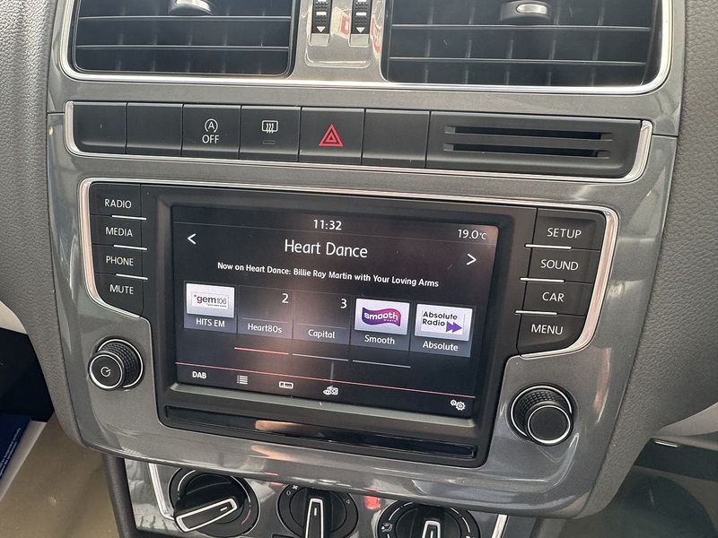 Volkswagen 1.0 BlueMotion Tech SE Design Hatchback 5dr Petrol Manual Euro 6 (s/s) (60 ps)