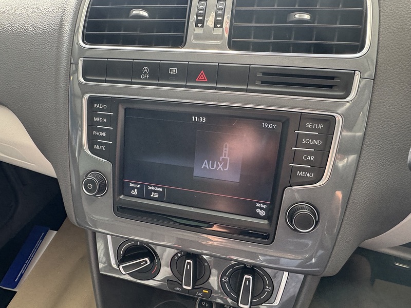 Volkswagen 1.0 BlueMotion Tech SE Design Hatchback 5dr Petrol Manual Euro 6 (s/s) (60 ps)