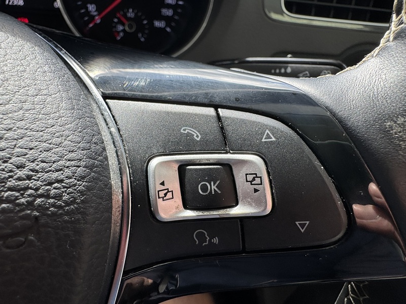 Volkswagen 1.0 BlueMotion Tech SE Design Hatchback 5dr Petrol Manual Euro 6 (s/s) (60 ps)