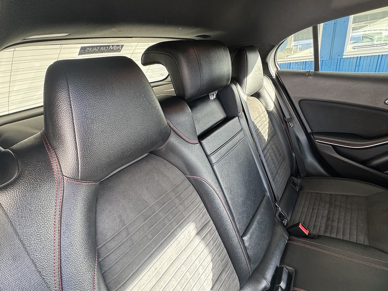 Mercedes-Benz 2.1 GLA220d AMG Line SUV 5dr Diesel 7G-DCT 4MATIC Euro 6 (s/s) (177 ps)
