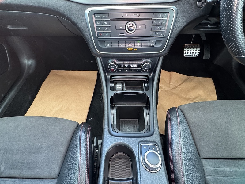 Mercedes-Benz 2.1 GLA220d AMG Line SUV 5dr Diesel 7G-DCT 4MATIC Euro 6 (s/s) (177 ps)
