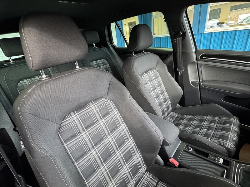 Volkswagen 2.0 TDI BlueMotion Tech GTD Hatchback 5dr Diesel Manual Euro 6 (s/s) (184 ps)