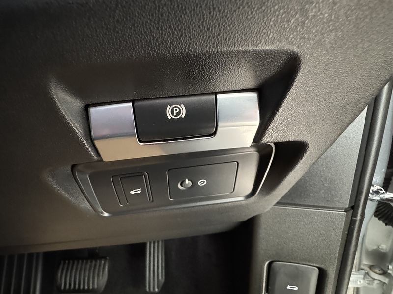 Land Rover 2.0 D180 HSE SUV 5dr Diesel Auto 4WD Euro 6 (s/s) (180 ps)