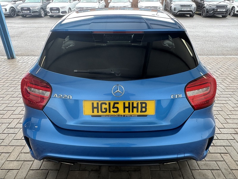 Mercedes-Benz 2.1 A220 CDI AMG Night Edition Hatchback 5dr Diesel 7G-DCT Euro 6 (s/s) (170 ps)