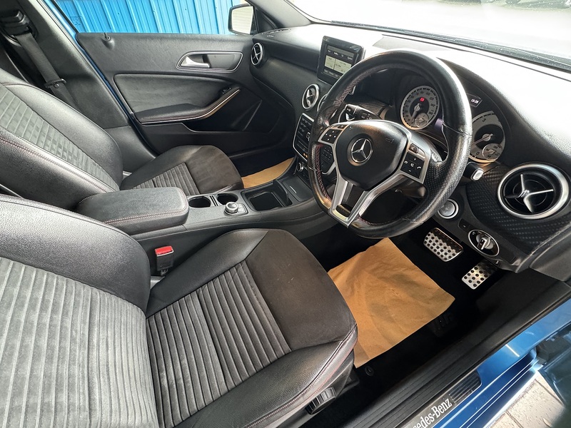 Mercedes-Benz 2.1 A220 CDI AMG Night Edition Hatchback 5dr Diesel 7G-DCT Euro 6 (s/s) (170 ps)