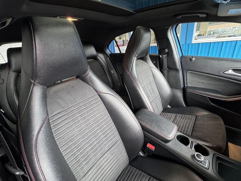 Mercedes-Benz 2.1 A220 CDI AMG Night Edition Hatchback 5dr Diesel 7G-DCT Euro 6 (s/s) (170 ps)