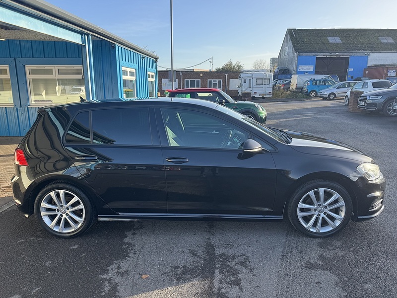 Volkswagen 2.0 TDI BlueMotion Tech R-Line Hatchback 5dr Diesel DSG Euro 6 (s/s) (150 ps)