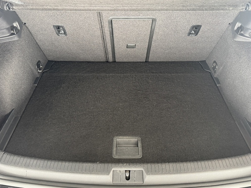 Volkswagen 2.0 TDI BlueMotion Tech R-Line Hatchback 5dr Diesel DSG Euro 6 (s/s) (150 ps)