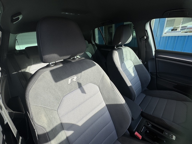 Volkswagen 2.0 TDI BlueMotion Tech R-Line Hatchback 5dr Diesel DSG Euro 6 (s/s) (150 ps)