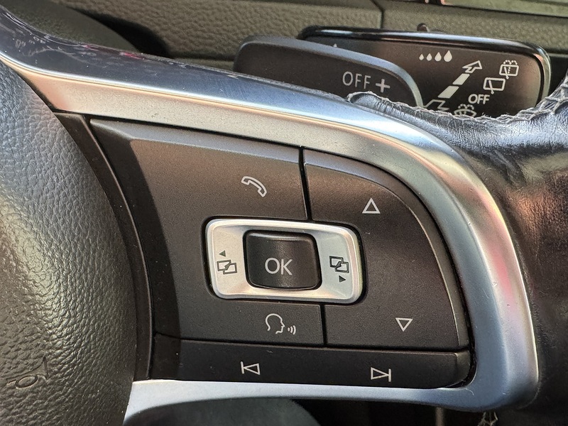 Volkswagen 2.0 TDI BlueMotion Tech R-Line Hatchback 5dr Diesel DSG Euro 6 (s/s) (150 ps)