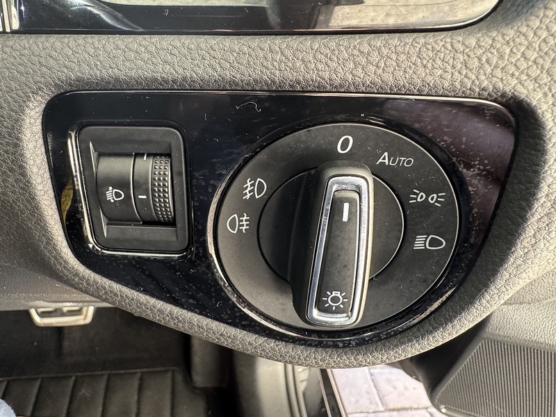 Volkswagen 2.0 TDI BlueMotion Tech R-Line Hatchback 5dr Diesel DSG Euro 6 (s/s) (150 ps)