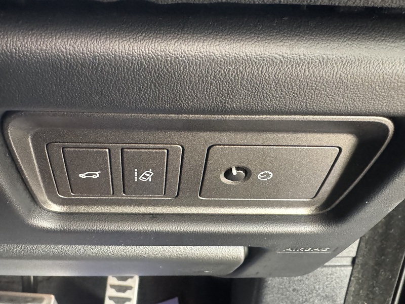 Land Rover 2.0 TD4 HSE Dynamic Lux SUV 5dr Diesel Auto 4WD Euro 6 (s/s) (180 ps)