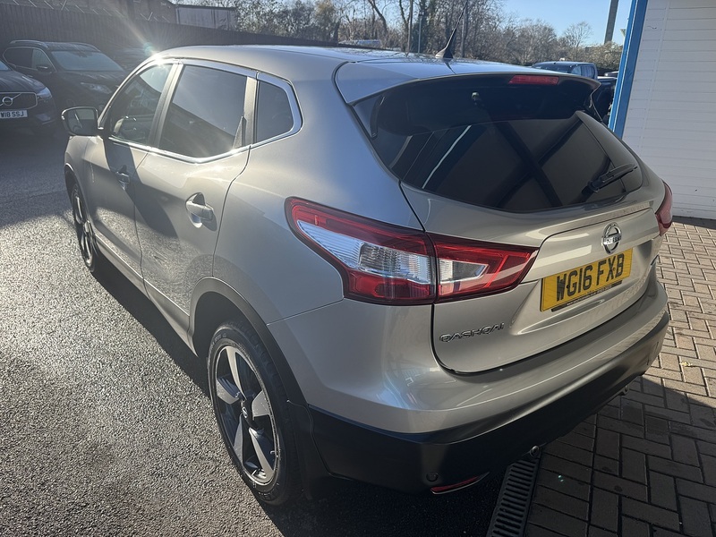 Nissan 1.5 dCi N-Connecta SUV 5dr Diesel Manual 2WD Euro 6 (s/s) (110 ps)