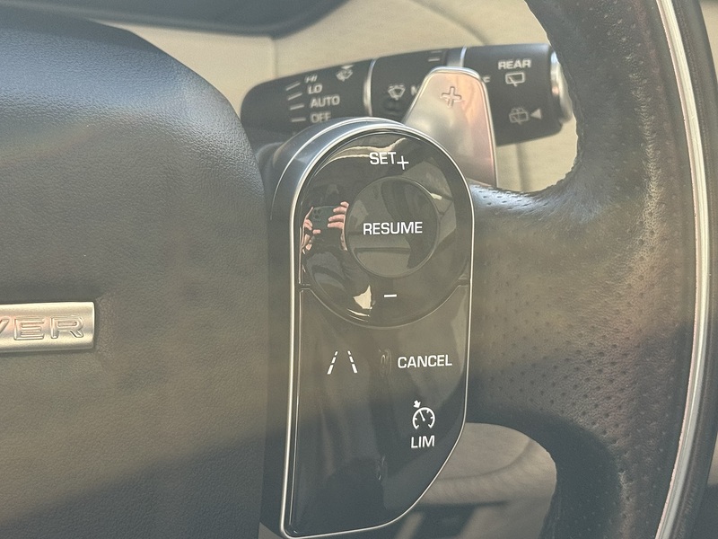 Land Rover 2.0 D180 R-Dynamic SE SUV 5dr Diesel Auto 4WD Euro 6 (s/s) (180 ps)