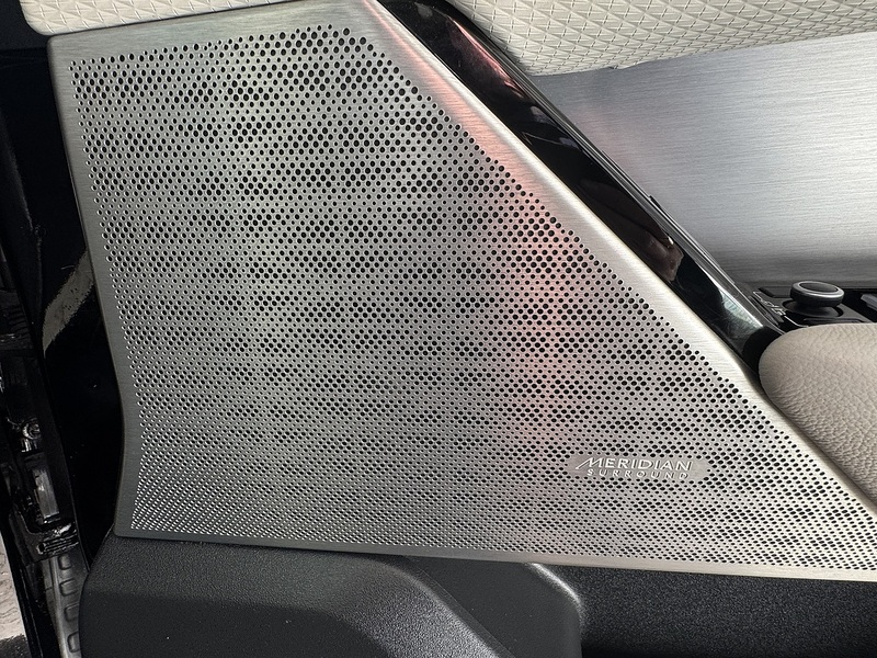 Land Rover 2.0 D180 R-Dynamic SE SUV 5dr Diesel Auto 4WD Euro 6 (s/s) (180 ps)