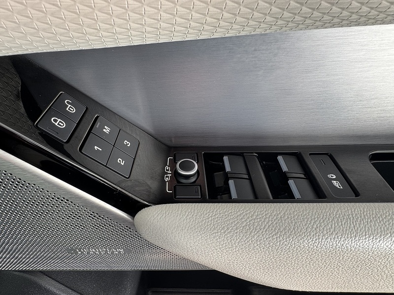 Land Rover 2.0 D180 R-Dynamic SE SUV 5dr Diesel Auto 4WD Euro 6 (s/s) (180 ps)