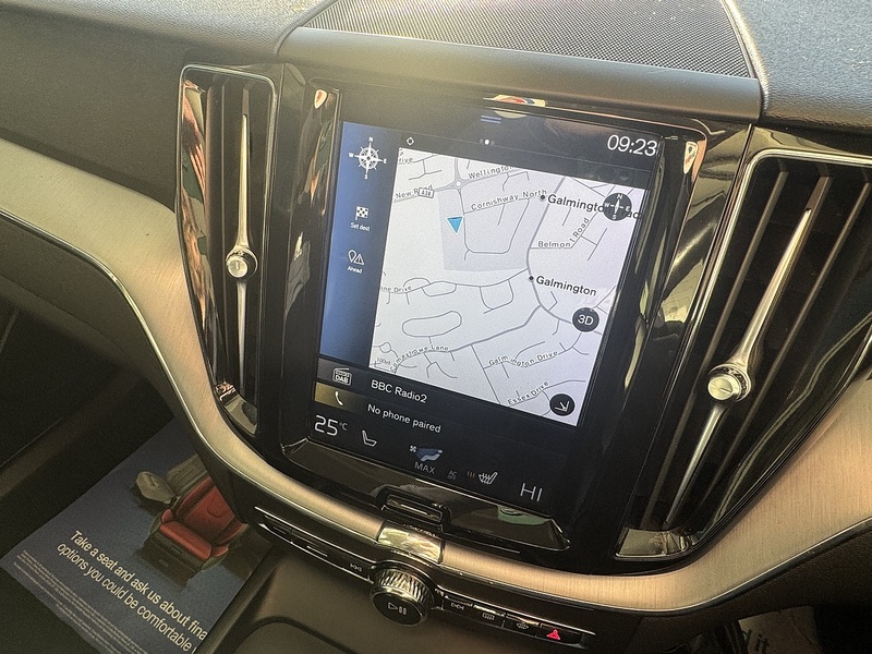 Volvo 2.0 D4 Momentum SUV 5dr Diesel Auto AWD Euro 6 (s/s) (190 ps)