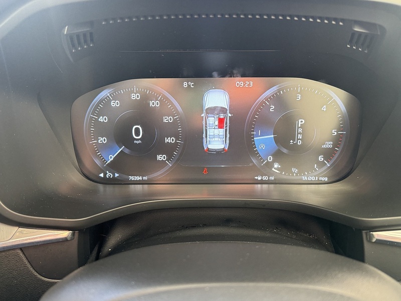 Volvo 2.0 D4 Momentum SUV 5dr Diesel Auto AWD Euro 6 (s/s) (190 ps)