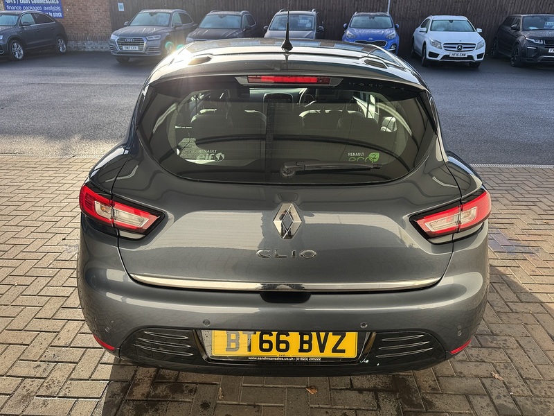 Renault 1.5 dCi Dynamique S Nav Hatchback 5dr Diesel Manual Euro 6 (s/s) (110 ps)