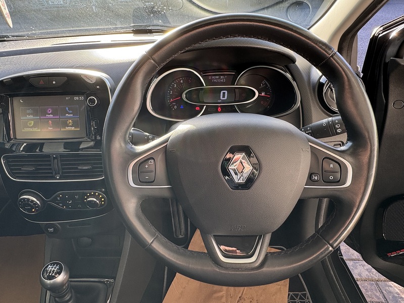 Renault 1.5 dCi Dynamique S Nav Hatchback 5dr Diesel Manual Euro 6 (s/s) (110 ps)