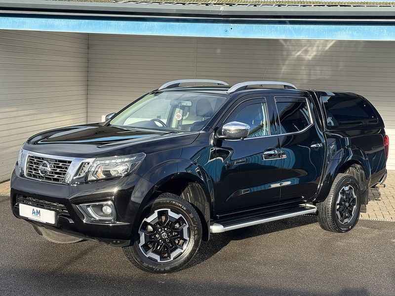 Nissan dCi Tekna Pickup 2.3 Automatic Diesel